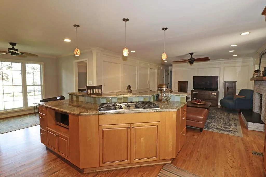 7725 Nesbit Ferry Road, Sandy Springs, Georgia 30350, 5 Bedrooms Bedrooms, ,5 BathroomsBathrooms,Residential,Sold,7725 Nesbit Ferry Road,6714885