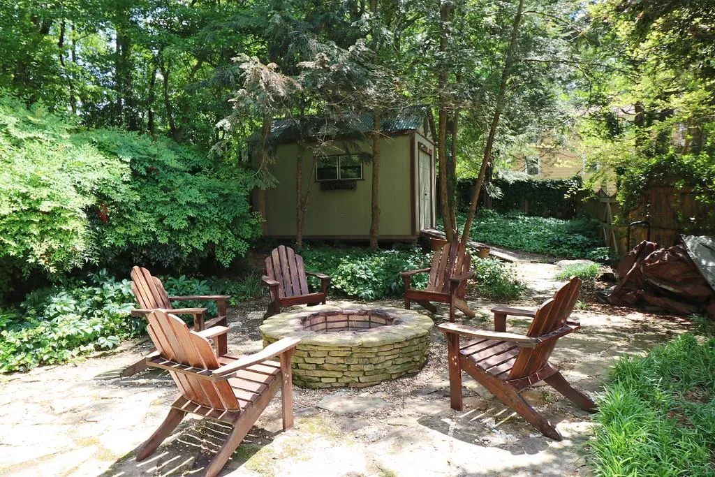 7725 Nesbit Ferry Road, Sandy Springs, Georgia 30350, 5 Bedrooms Bedrooms, ,5 BathroomsBathrooms,Residential,Sold,7725 Nesbit Ferry Road,6714885