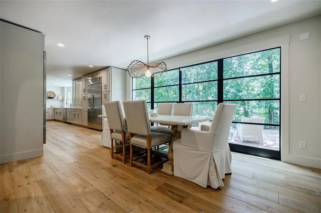 515 Hounds Ridge, Sandy Springs, Georgia 30328, 4 Bedrooms Bedrooms, ,3 BathroomsBathrooms,Residential,For Sale,515 Hounds Ridge,7623022