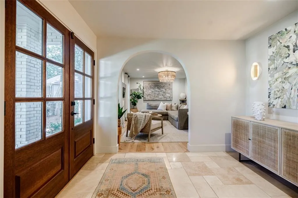 515 Hounds Ridge, Sandy Springs, Georgia 30328, 4 Bedrooms Bedrooms, ,3 BathroomsBathrooms,Residential,For Sale,515 Hounds Ridge,7623022