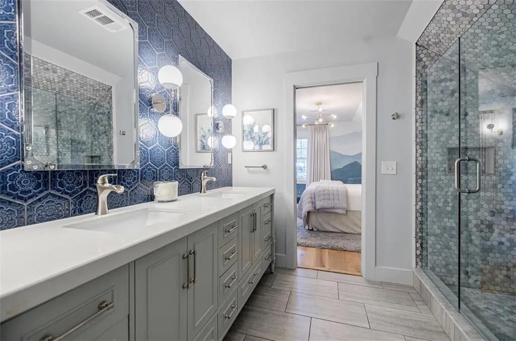 515 Hounds Ridge, Sandy Springs, Georgia 30328, 4 Bedrooms Bedrooms, ,3 BathroomsBathrooms,Residential,For Sale,515 Hounds Ridge,7623022