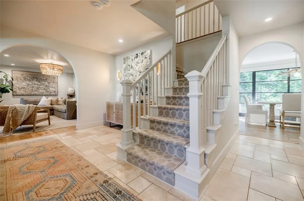 515 Hounds Ridge, Sandy Springs, Georgia 30328, 4 Bedrooms Bedrooms, ,3 BathroomsBathrooms,Residential,For Sale,515 Hounds Ridge,7623022