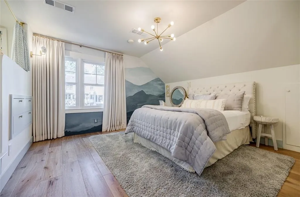 515 Hounds Ridge, Sandy Springs, Georgia 30328, 4 Bedrooms Bedrooms, ,3 BathroomsBathrooms,Residential,For Sale,515 Hounds Ridge,7623022