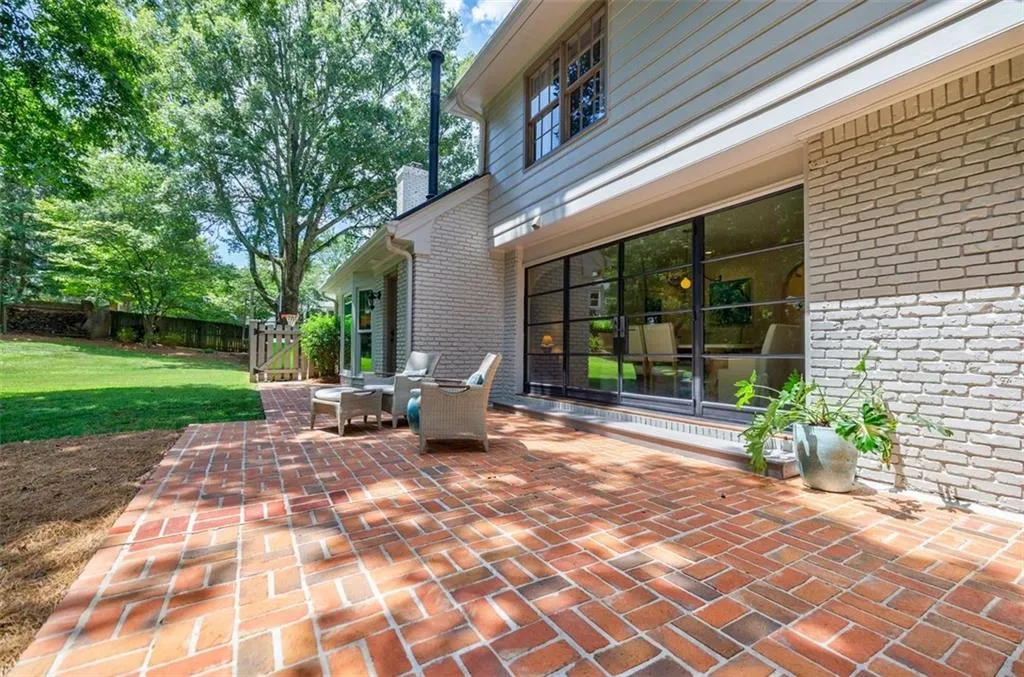 515 Hounds Ridge, Sandy Springs, Georgia 30328, 4 Bedrooms Bedrooms, ,3 BathroomsBathrooms,Residential,For Sale,515 Hounds Ridge,7623022