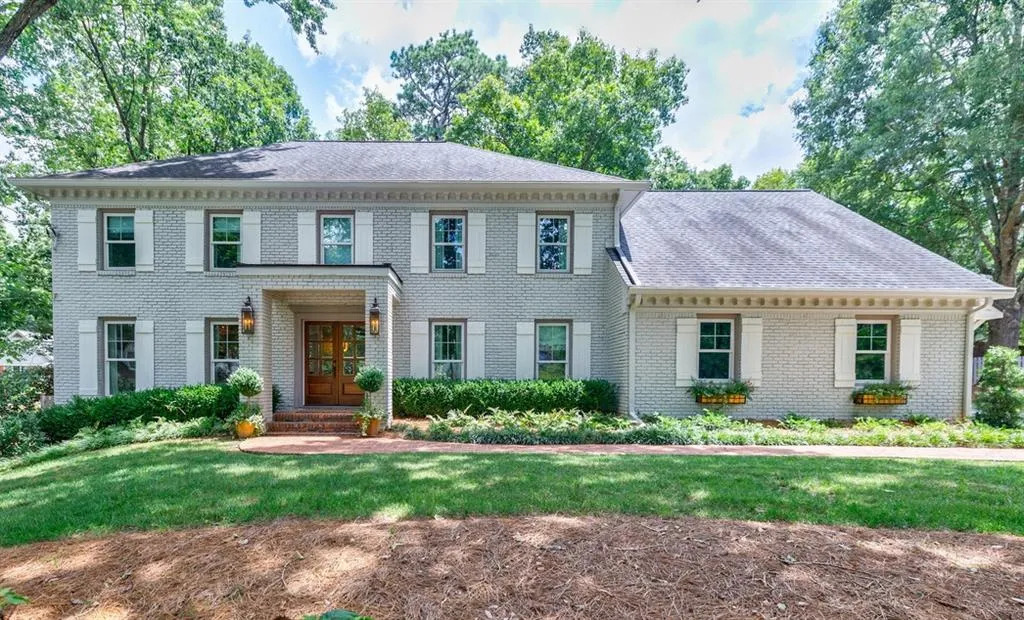 515 Hounds Ridge, Sandy Springs, Georgia 30328, 4 Bedrooms Bedrooms, ,3 BathroomsBathrooms,Residential,For Sale,515 Hounds Ridge,7623022