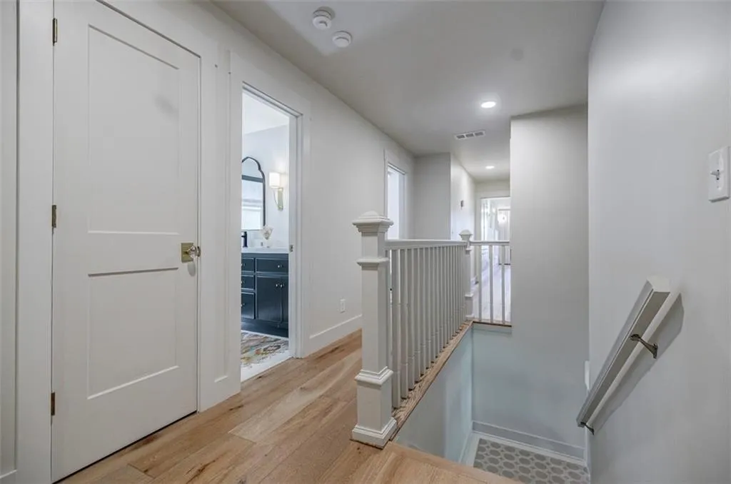 Upstairs Landing to Additional Bedrooms