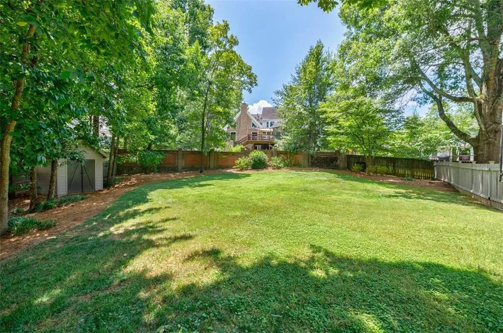 515 Hounds Ridge, Sandy Springs, Georgia 30328, 4 Bedrooms Bedrooms, ,3 BathroomsBathrooms,Residential,For Sale,515 Hounds Ridge,7623022
