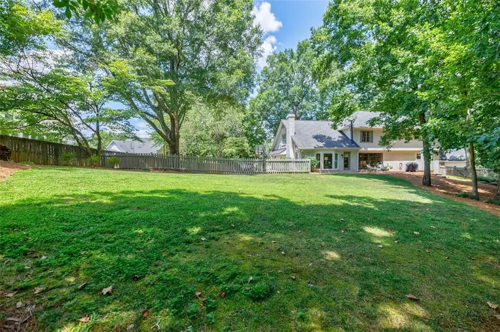515 Hounds Ridge, Sandy Springs, Georgia 30328, 4 Bedrooms Bedrooms, ,3 BathroomsBathrooms,Residential,For Sale,515 Hounds Ridge,7623022