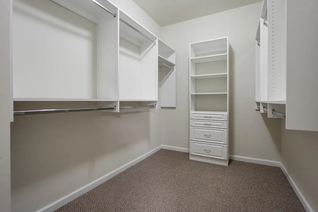 125 Barkley Lane, Sandy Springs, Georgia 30328, 3 Bedrooms Bedrooms, ,3 BathroomsBathrooms,Residential,Sold,125 Barkley Lane,5892981