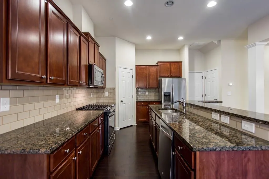 125 Barkley Lane, Sandy Springs, Georgia 30328, 3 Bedrooms Bedrooms, ,3 BathroomsBathrooms,Residential,Sold,125 Barkley Lane,5892981