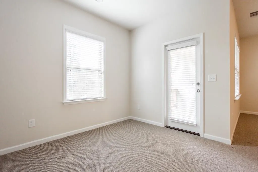 125 Barkley Lane, Sandy Springs, Georgia 30328, 3 Bedrooms Bedrooms, ,3 BathroomsBathrooms,Residential,Sold,125 Barkley Lane,5892981