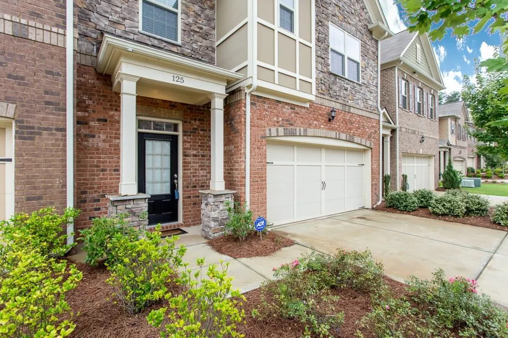 125 Barkley Lane, Sandy Springs, Georgia 30328, 3 Bedrooms Bedrooms, ,3 BathroomsBathrooms,Residential,Sold,125 Barkley Lane,5892981