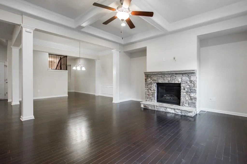 125 Barkley Lane, Sandy Springs, Georgia 30328, 3 Bedrooms Bedrooms, ,3 BathroomsBathrooms,Residential,Sold,125 Barkley Lane,5892981