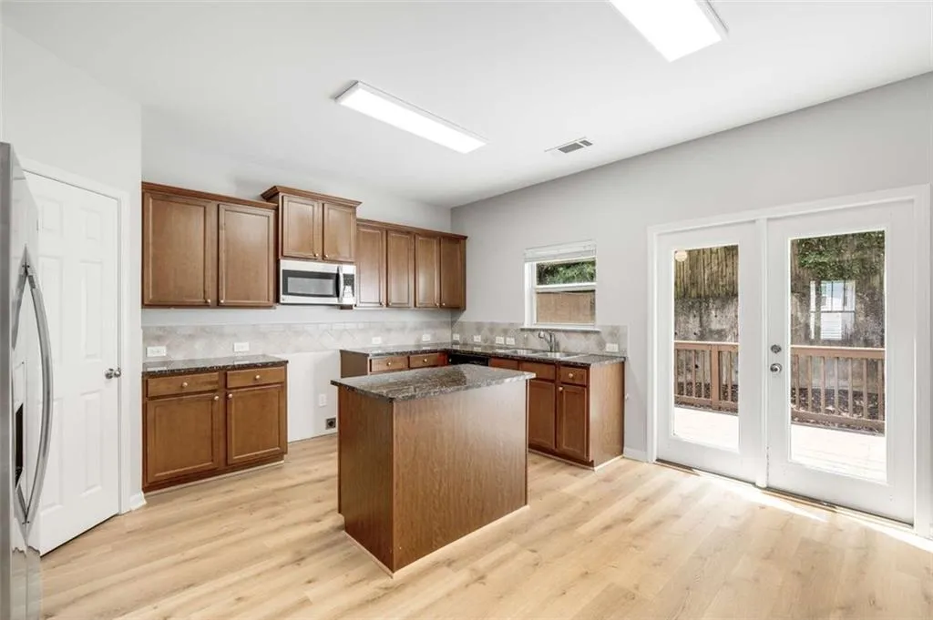 1781 Liberty Parkway Nw, Atlanta, Georgia 30318, 3 Bedrooms Bedrooms, ,3 BathroomsBathrooms,Residential,For Sale,1781 Liberty Parkway Nw,7634550