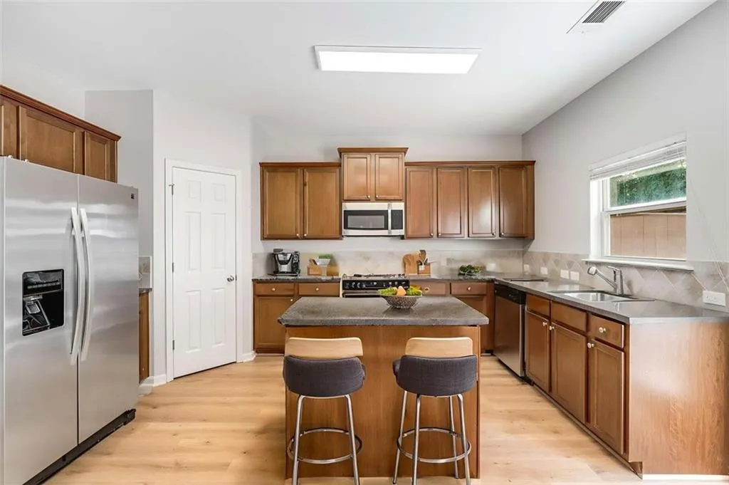 1781 Liberty Parkway Nw, Atlanta, Georgia 30318, 3 Bedrooms Bedrooms, ,3 BathroomsBathrooms,Residential,For Sale,1781 Liberty Parkway Nw,7634550