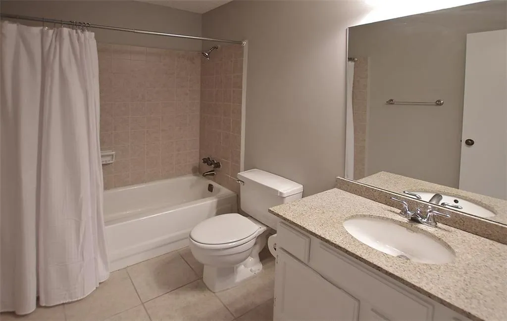 15 Dunwoody Springs Drive Unit 15, Sandy Springs, Georgia 30328, 3 Bedrooms Bedrooms, ,2 BathroomsBathrooms,Residential,Sold,15 Dunwoody Springs Drive Unit 15,5846138
