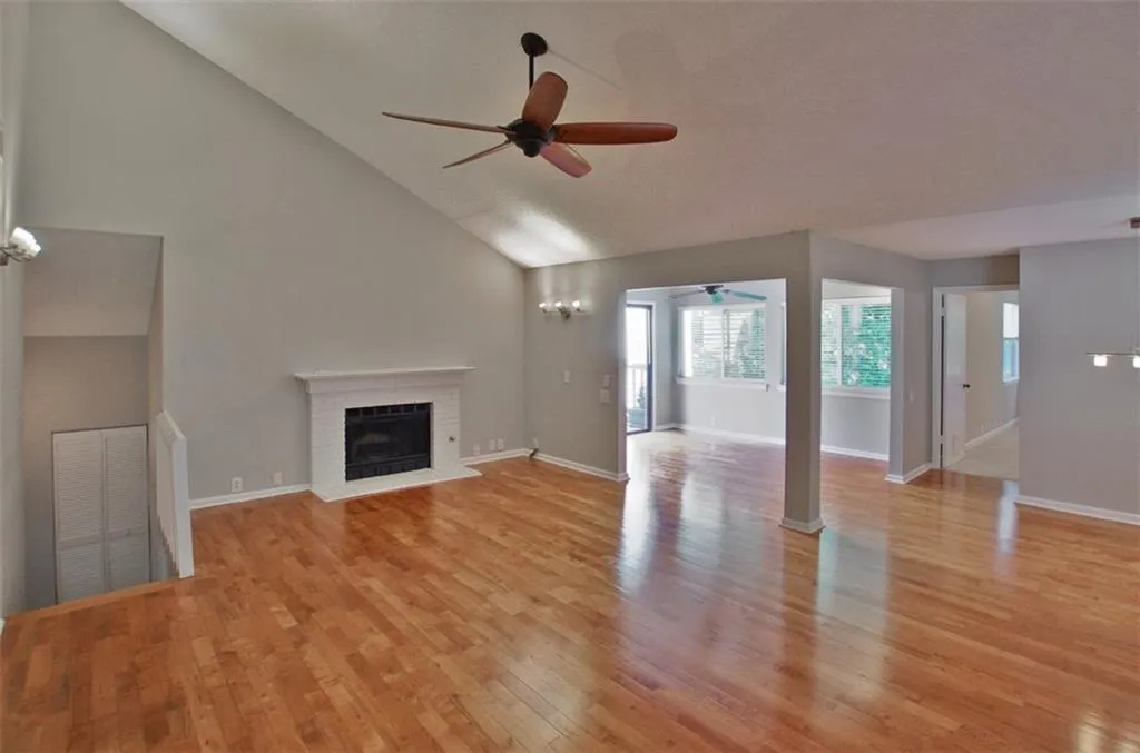 15 Dunwoody Springs Drive Unit 15, Sandy Springs, Georgia 30328, 3 Bedrooms Bedrooms, ,2 BathroomsBathrooms,Residential,Sold,15 Dunwoody Springs Drive Unit 15,5846138