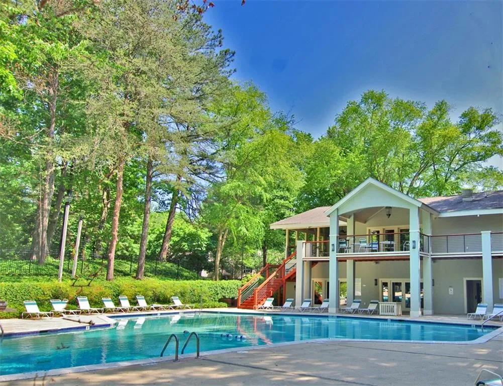 15 Dunwoody Springs Drive Unit 15, Sandy Springs, Georgia 30328, 3 Bedrooms Bedrooms, ,2 BathroomsBathrooms,Residential,Sold,15 Dunwoody Springs Drive Unit 15,5846138