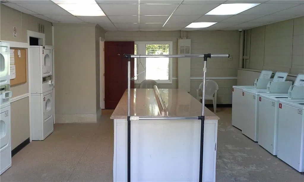 6851 Ne Roswell Road Ne Unit F33, Atlanta, Georgia 30328, 2 Bedrooms Bedrooms, ,2 BathroomsBathrooms,Residential,Sold,6851 Ne Roswell Road Ne Unit F33,5712443 6851 Ne Roswell Road Ne Unit F33, Atlanta, Georgia 30328, 2 Bedrooms Bedrooms, ,2 BathroomsBathrooms,Residential,Sold,6851 Ne Roswell Road Ne Unit F33,5712443