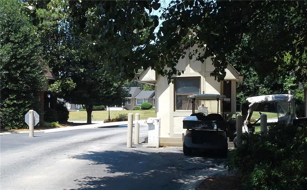 6851 Ne Roswell Road Ne Unit F33, Atlanta, Georgia 30328, 2 Bedrooms Bedrooms, ,2 BathroomsBathrooms,Residential,Sold,6851 Ne Roswell Road Ne Unit F33,5712443 6851 Ne Roswell Road Ne Unit F33, Atlanta, Georgia 30328, 2 Bedrooms Bedrooms, ,2 BathroomsBathrooms,Residential,Sold,6851 Ne Roswell Road Ne Unit F33,5712443