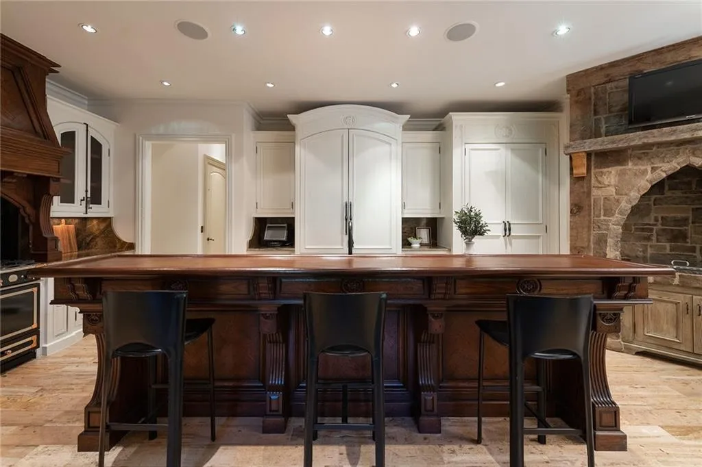 4934 Powers Ferry Road, Sandy Springs, Georgia 30327, 6 Bedrooms Bedrooms, ,7 BathroomsBathrooms,Residential,Sold,4934 Powers Ferry Road,7060693 4934 Powers Ferry Road, Sandy Springs, Georgia 30327, 6 Bedrooms Bedrooms, ,7 BathroomsBathrooms,Residential,Sold,4934 Powers Ferry Road,7060693