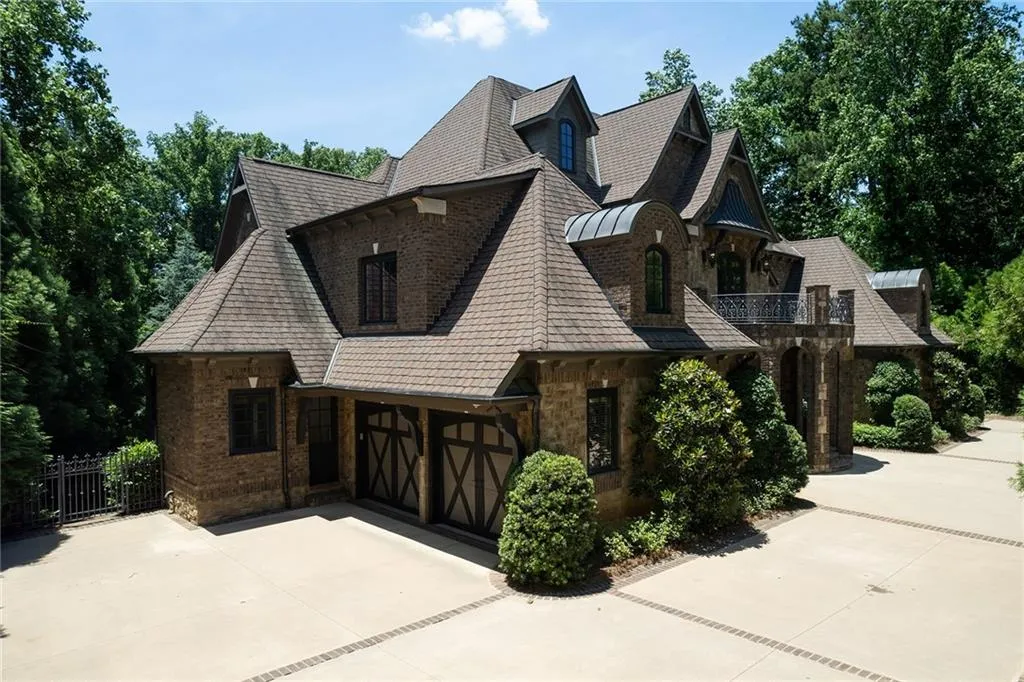 4934 Powers Ferry Road, Sandy Springs, Georgia 30327, 6 Bedrooms Bedrooms, ,7 BathroomsBathrooms,Residential,Sold,4934 Powers Ferry Road,7060693 4934 Powers Ferry Road, Sandy Springs, Georgia 30327, 6 Bedrooms Bedrooms, ,7 BathroomsBathrooms,Residential,Sold,4934 Powers Ferry Road,7060693