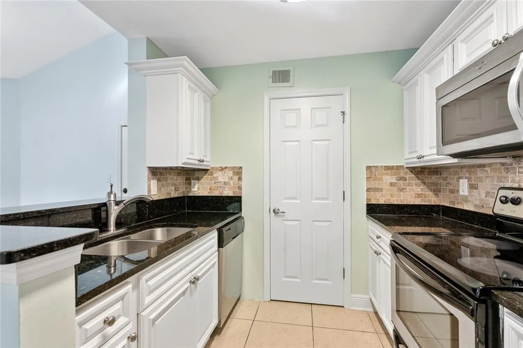 2302 Santa Fe Parkway, Sandy Springs, Georgia 30350, 1 Bedroom Bedrooms, ,1 BathroomBathrooms,Residential,Sold,2302 Santa Fe Parkway,6960112