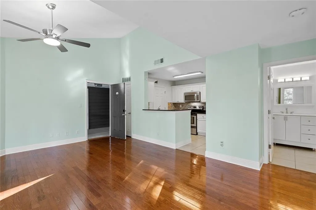 2302 Santa Fe Parkway, Sandy Springs, Georgia 30350, 1 Bedroom Bedrooms, ,1 BathroomBathrooms,Residential,Sold,2302 Santa Fe Parkway,6960112