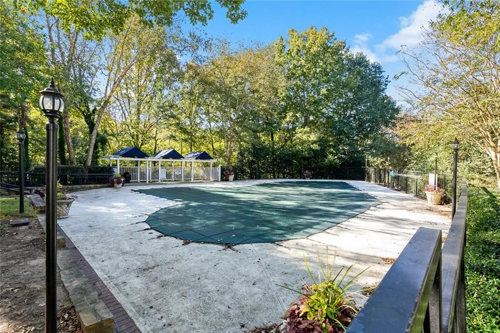2302 Santa Fe Parkway, Sandy Springs, Georgia 30350, 1 Bedroom Bedrooms, ,1 BathroomBathrooms,Residential,Sold,2302 Santa Fe Parkway,6960112