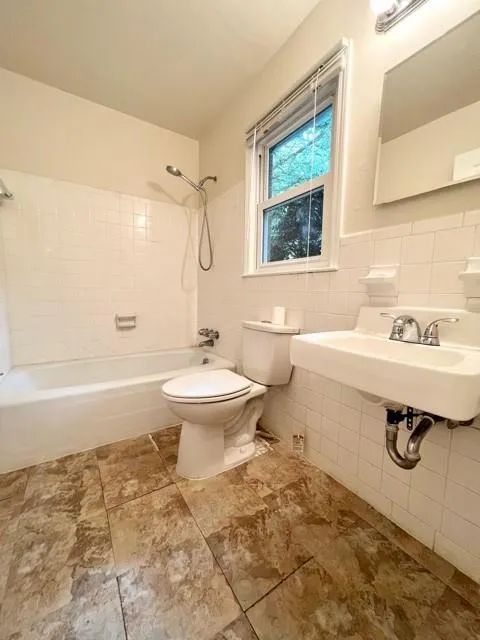 610 Spalding Drive, Sandy Springs, Georgia 30328, 4 Bedrooms Bedrooms, ,3 BathroomsBathrooms,Residential,Sold,610 Spalding Drive,7068547
