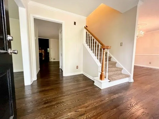 610 Spalding Drive, Sandy Springs, Georgia 30328, 4 Bedrooms Bedrooms, ,3 BathroomsBathrooms,Residential,Sold,610 Spalding Drive,7068547