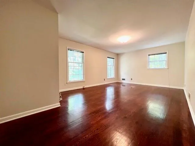 610 Spalding Drive, Sandy Springs, Georgia 30328, 4 Bedrooms Bedrooms, ,3 BathroomsBathrooms,Residential,Sold,610 Spalding Drive,7068547