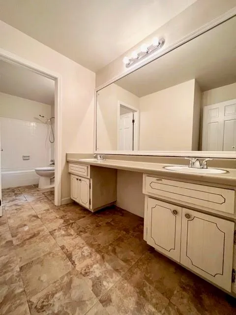 610 Spalding Drive, Sandy Springs, Georgia 30328, 4 Bedrooms Bedrooms, ,3 BathroomsBathrooms,Residential,Sold,610 Spalding Drive,7068547