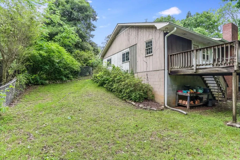7900 Jett Ferry Road, Sandy Springs, Georgia 30350, 3 Bedrooms Bedrooms, ,2 BathroomsBathrooms,Residential,Sold,7900 Jett Ferry Road,6883799