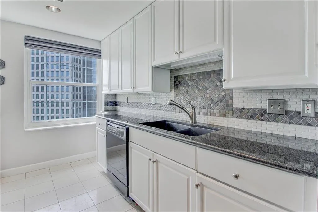 195 14th Street Ne Unit 1903, Atlanta, Georgia 30309, 2 Bedrooms Bedrooms, ,2 BathroomsBathrooms,Residential,Sold,195 14th Street Ne Unit 1903,5991872