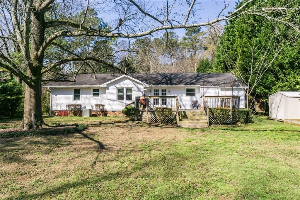 315 Brook Drive, Sandy Springs, Georgia 30328, 3 Bedrooms Bedrooms, ,2 BathroomsBathrooms,Residential,Sold,315 Brook Drive,5979612