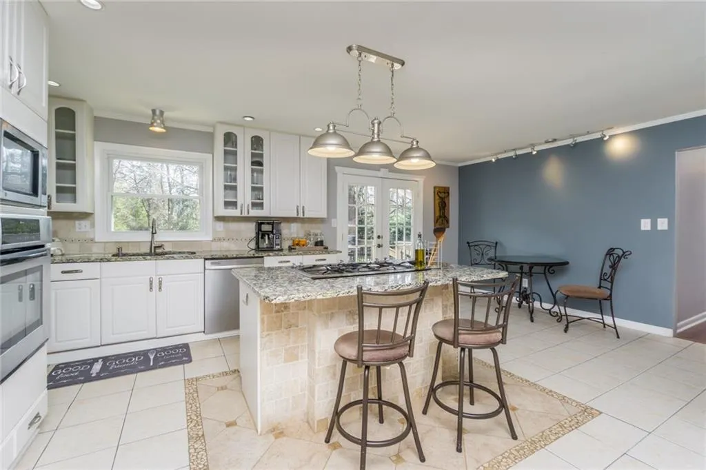 315 Brook Drive, Sandy Springs, Georgia 30328, 3 Bedrooms Bedrooms, ,2 BathroomsBathrooms,Residential,Sold,315 Brook Drive,5979612