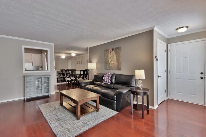 1602 Gettysburg Place, Sandy Springs, Georgia 30350, 2 Bedrooms Bedrooms, ,2 BathroomsBathrooms,Residential,Sold,1602 Gettysburg Place,6782569