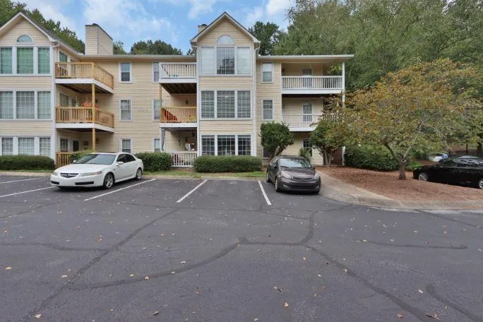 1602 Gettysburg Place, Sandy Springs, Georgia 30350, 2 Bedrooms Bedrooms, ,2 BathroomsBathrooms,Residential,Sold,1602 Gettysburg Place,6782569