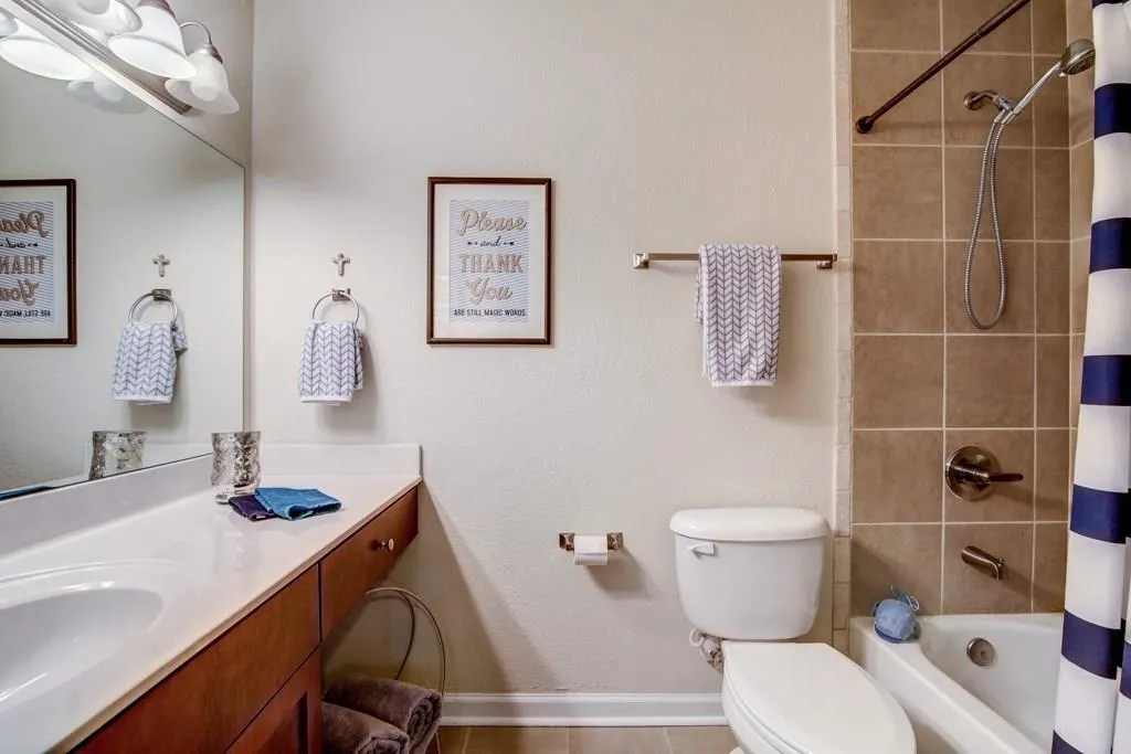 145 N River Drive Unit H, Sandy Springs, Georgia 30350, 2 Bedrooms Bedrooms, ,2 BathroomsBathrooms,Residential,Sold,145 N River Drive Unit H,5788826