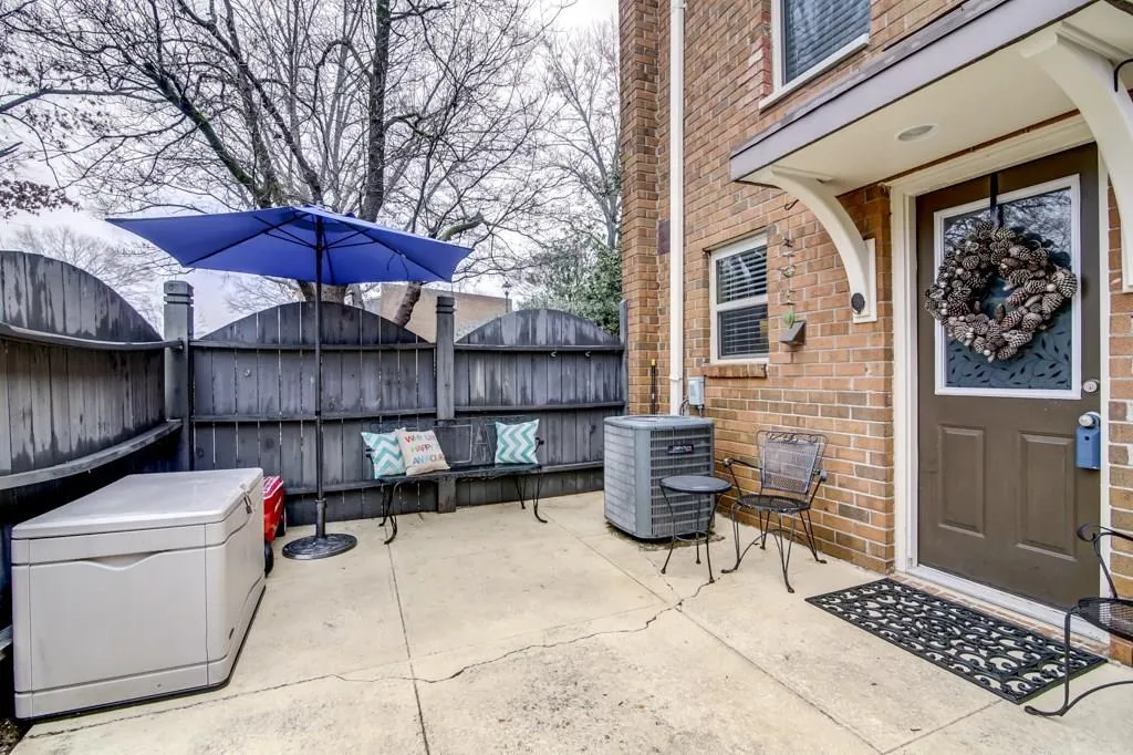 145 N River Drive Unit H, Sandy Springs, Georgia 30350, 2 Bedrooms Bedrooms, ,2 BathroomsBathrooms,Residential,Sold,145 N River Drive Unit H,5788826