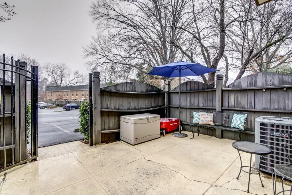 145 N River Drive Unit H, Sandy Springs, Georgia 30350, 2 Bedrooms Bedrooms, ,2 BathroomsBathrooms,Residential,Sold,145 N River Drive Unit H,5788826