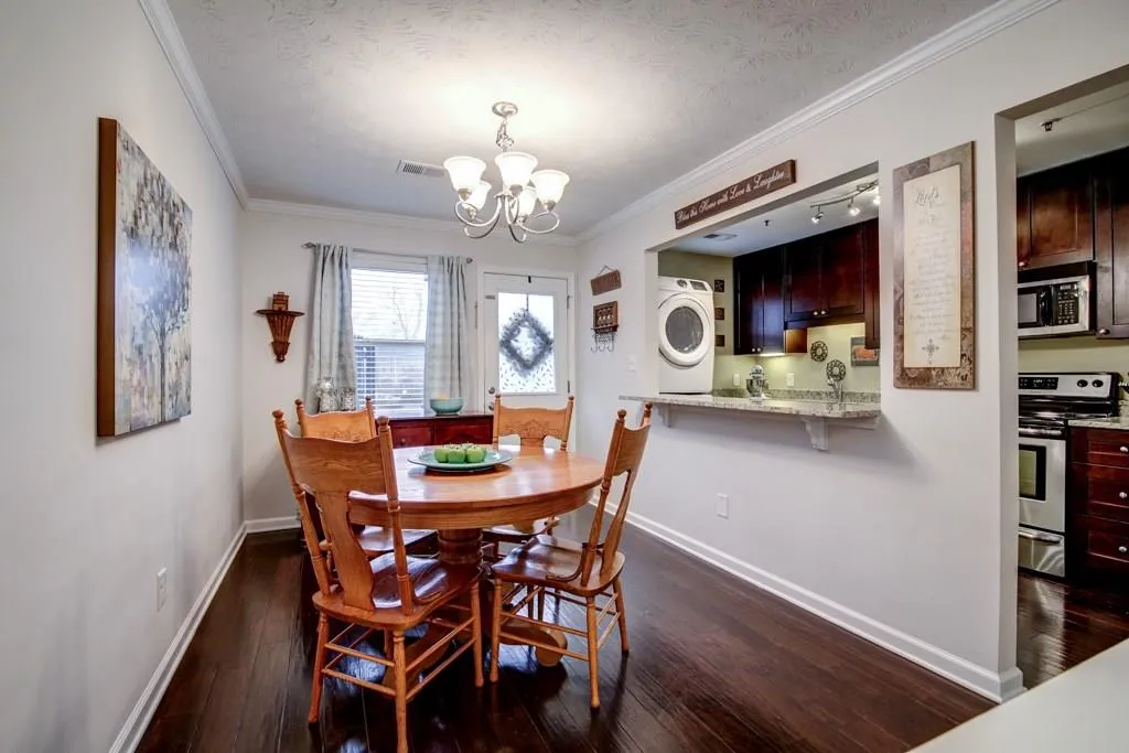 145 N River Drive Unit H, Sandy Springs, Georgia 30350, 2 Bedrooms Bedrooms, ,2 BathroomsBathrooms,Residential,Sold,145 N River Drive Unit H,5788826