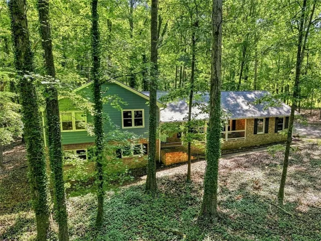 1050 Skyline Drive, Covington, Georgia 30014