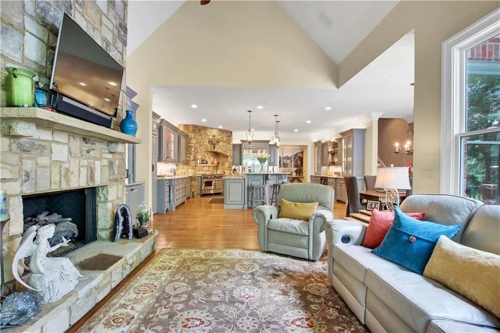 245 Rivermere Way, Sandy Springs, Georgia 30350, 5 Bedrooms Bedrooms, ,5 BathroomsBathrooms,Residential,Sold,245 Rivermere Way,6993195