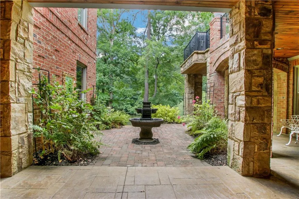 245 Rivermere Way, Sandy Springs, Georgia 30350, 5 Bedrooms Bedrooms, ,5 BathroomsBathrooms,Residential,Sold,245 Rivermere Way,6993195
