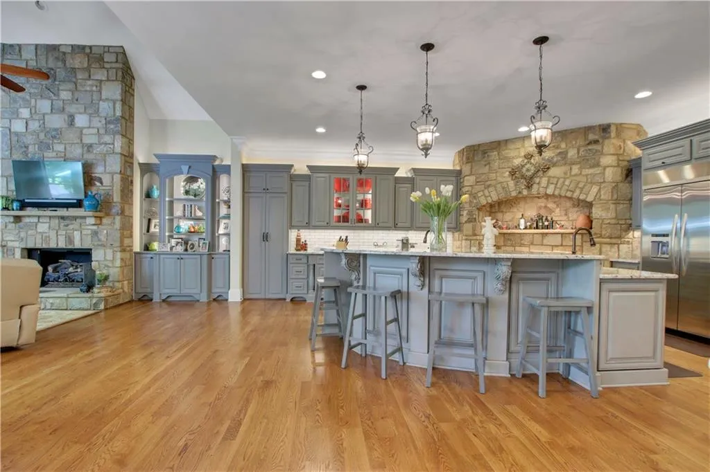245 Rivermere Way, Sandy Springs, Georgia 30350, 5 Bedrooms Bedrooms, ,5 BathroomsBathrooms,Residential,Sold,245 Rivermere Way,6993195