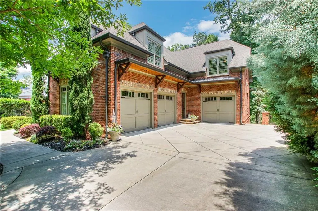 245 Rivermere Way, Sandy Springs, Georgia 30350, 5 Bedrooms Bedrooms, ,5 BathroomsBathrooms,Residential,Sold,245 Rivermere Way,6993195