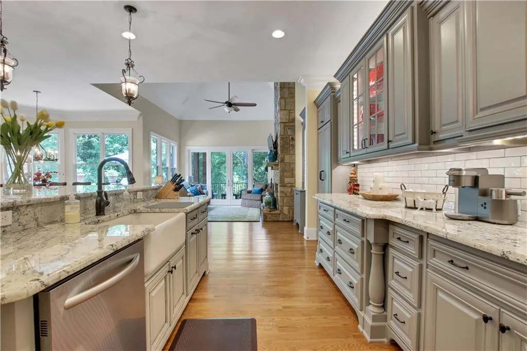 245 Rivermere Way, Sandy Springs, Georgia 30350, 5 Bedrooms Bedrooms, ,5 BathroomsBathrooms,Residential,Sold,245 Rivermere Way,6993195