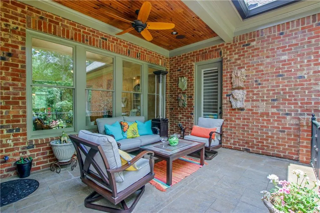 245 Rivermere Way, Sandy Springs, Georgia 30350, 5 Bedrooms Bedrooms, ,5 BathroomsBathrooms,Residential,Sold,245 Rivermere Way,6993195